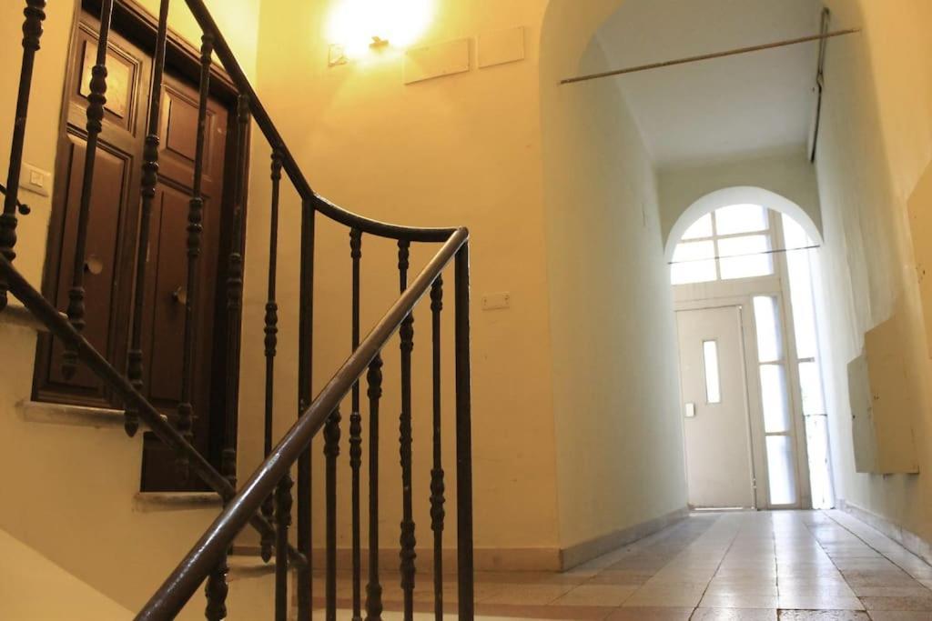 Near Colosseum By Varental 2Br + 1Sb 罗马 外观 照片