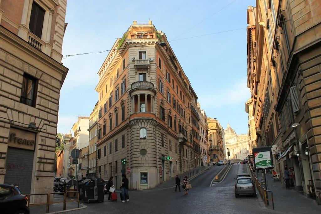 Near Colosseum By Varental 2Br + 1Sb 罗马 外观 照片